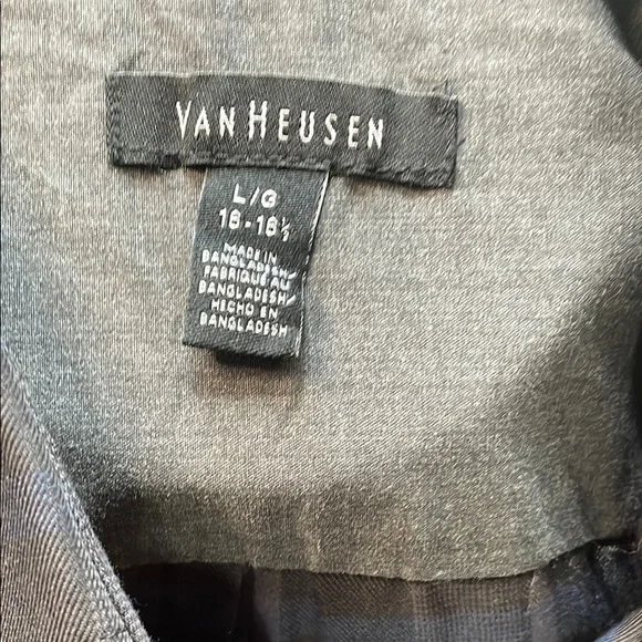 Van Heusen Men's Casual Button Down Shirt - Black and Blue Plaid - Picture 2 of 3